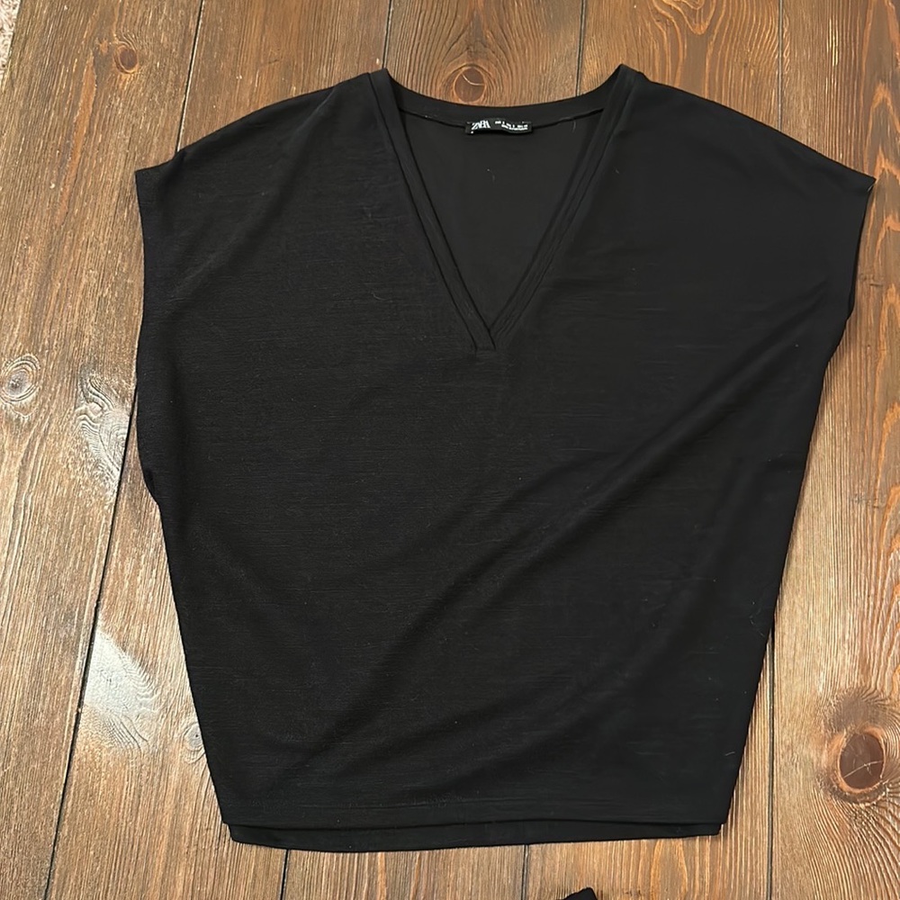 Zara Two Piece Black Pants and V-Neck Top - Picture 6 of 12